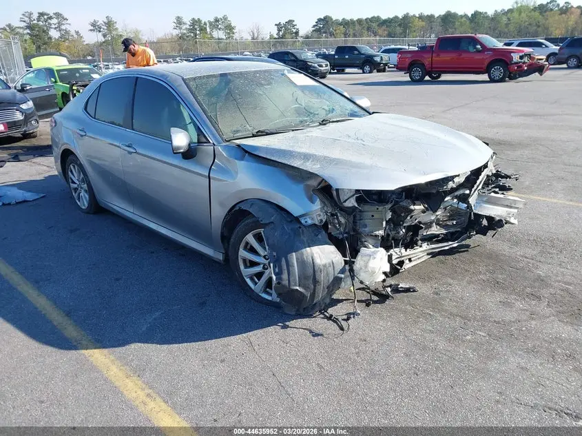 TOYOTA CAMRY 2019. Lot# 44635952. VIN 4T1B11HK7KU688541. Photo 1