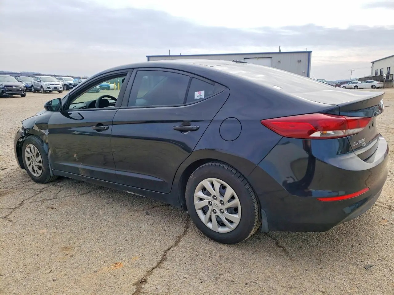 KMHD74LF7HU127915 HYUNDAI ELANTRA 2017 BLACK Photo 2