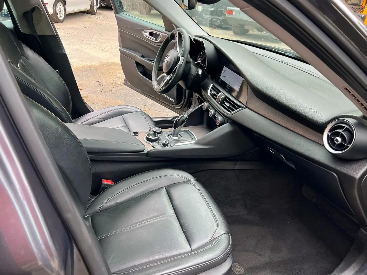 ZARFAEEN9H7544398 ALFA ROMEO GIULIA 2017 GRAY Photo 5