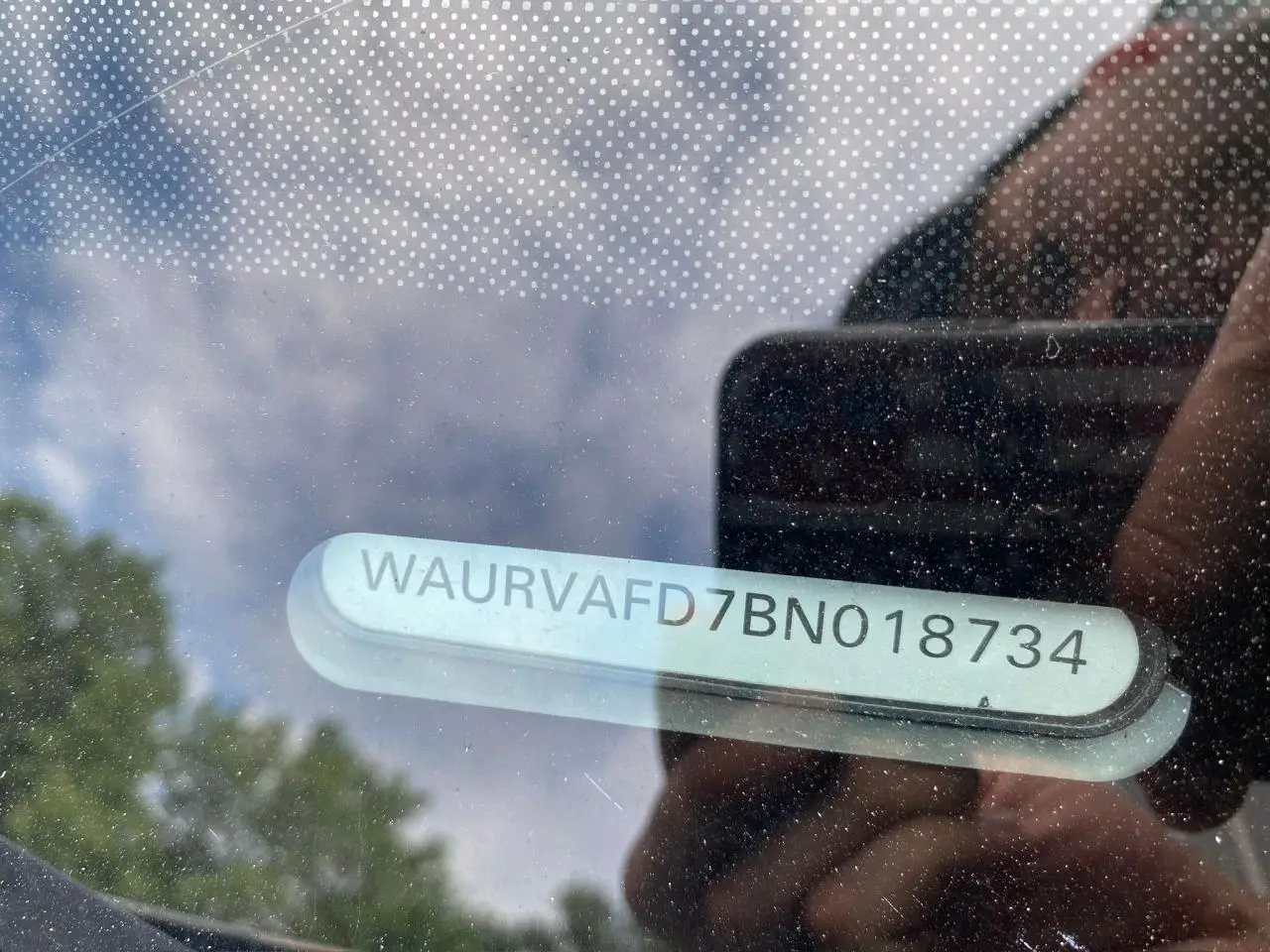 WAURVAFD7BN018734 AUDI A8 2011 GRAY Photo 10