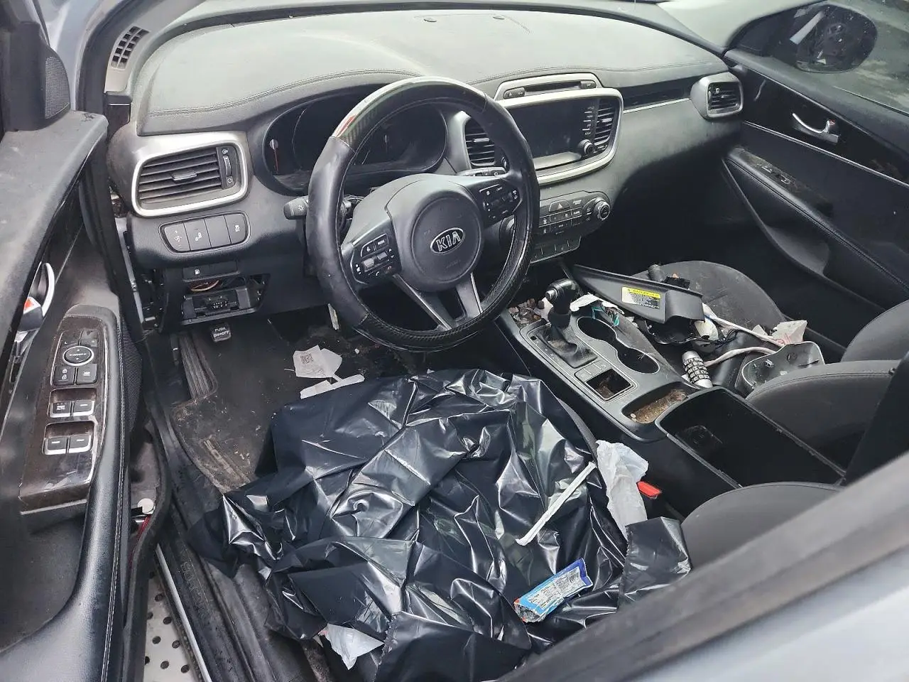 5XYPG4A57JG396869 KIA SORENTO 2018 SILVER Photo 8