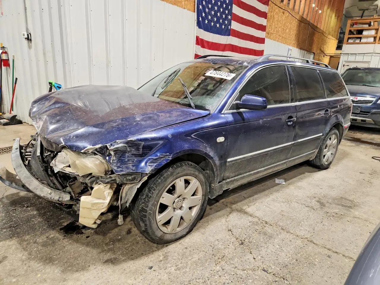 VOLKSWAGEN PASSAT 2001. Lot# 47844276. VIN WVWYH63B21E253949. Photo 1