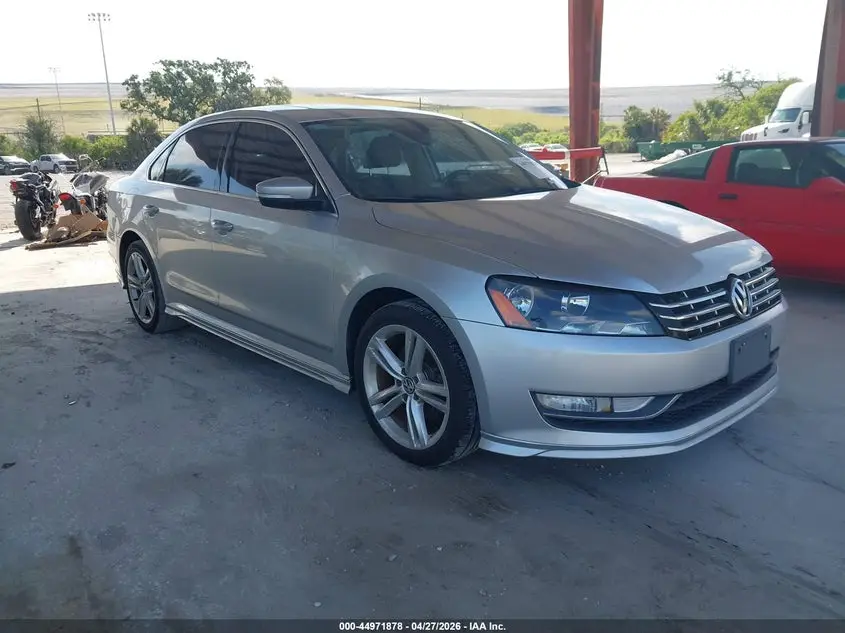 VOLKSWAGEN PASSAT 2015. Lot# 44971878. VIN 1VWCM7A35FC021269. Photo 1